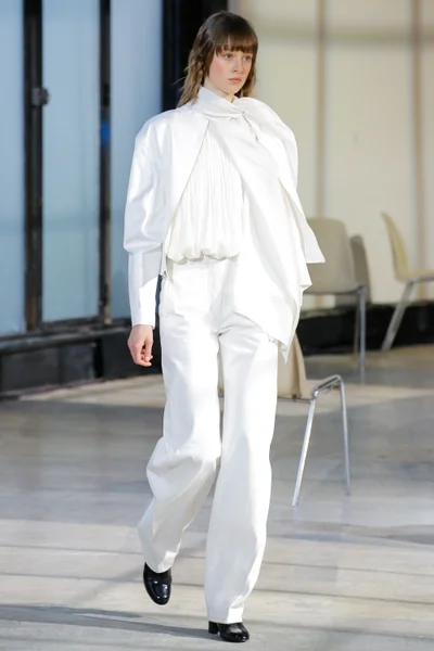 Look 19